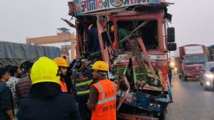 Four injured in horrific accident on Mumbai-Nashik highway