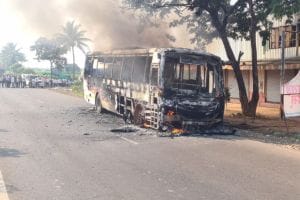 Nashik-Chhatrapati Sambhajinagar Shivshahi burn near Chandori all passengers safe
