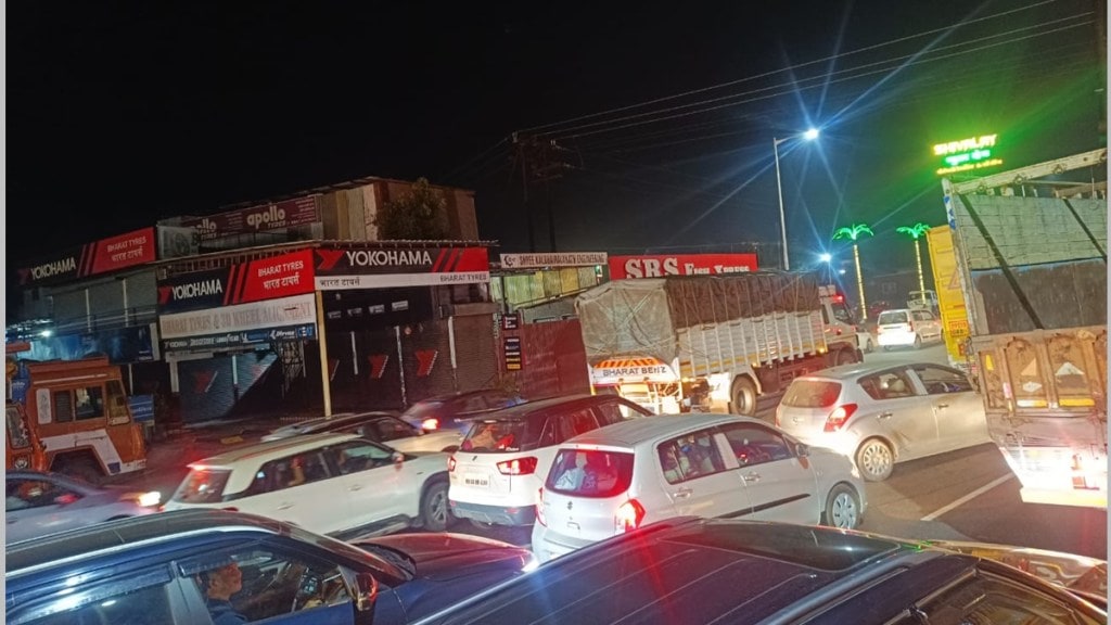 satara traffic jam news in marathi, satara pune highway traffic jam