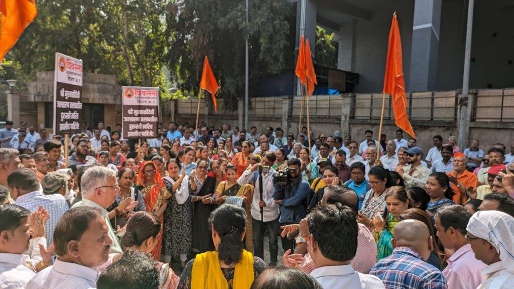 thackeray faction shivsena protest in mumbai news in marathi, shivsena protest mumbai news in marathi