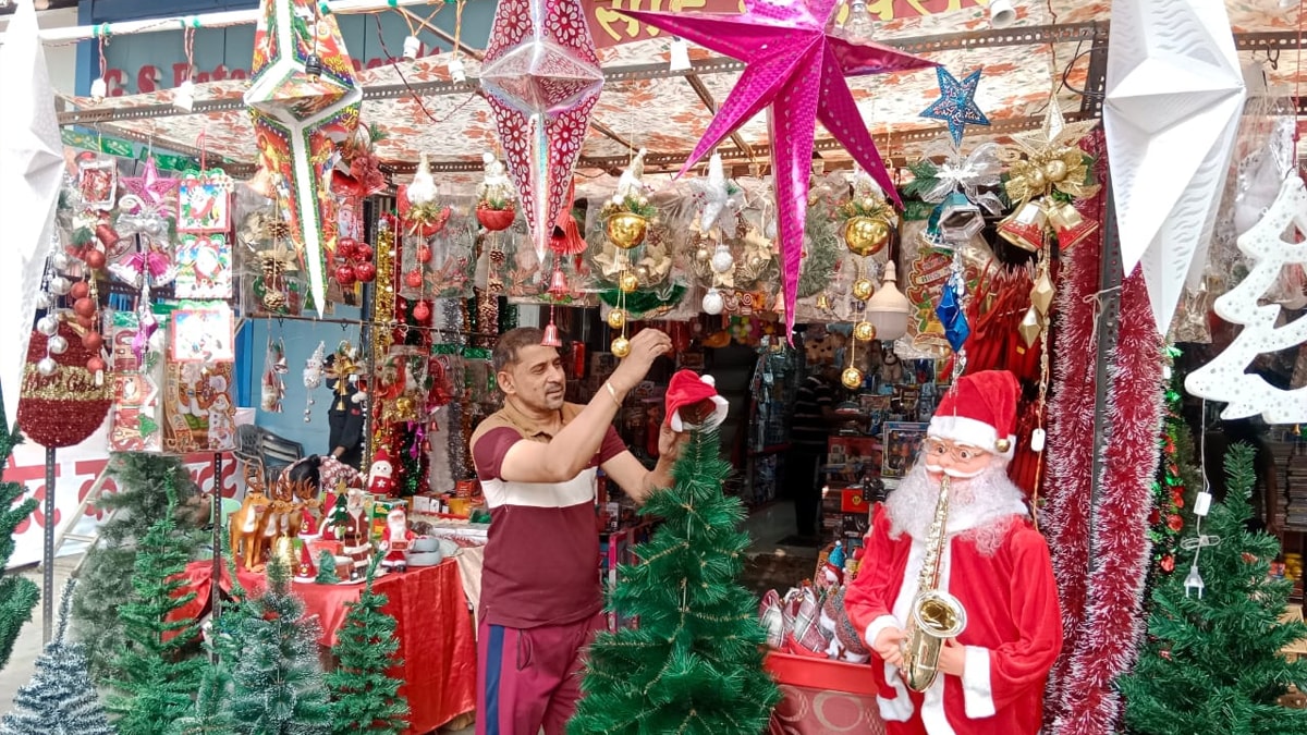 Christ brothers crowding the market buy materials christmas thane