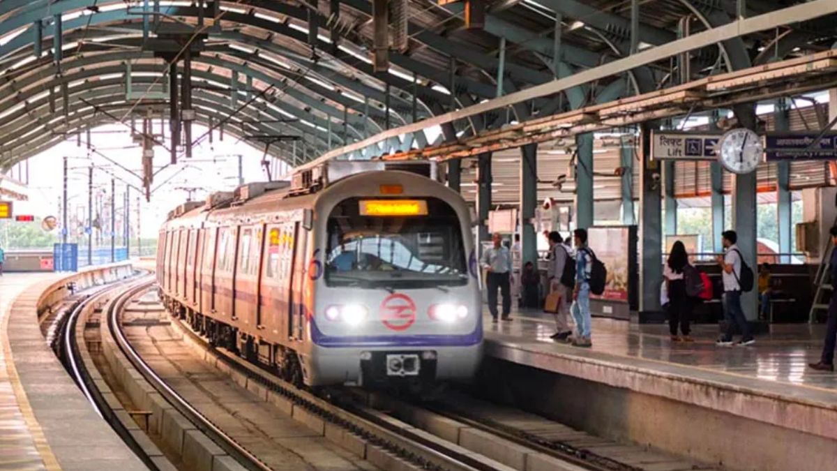 delhi metro woman death
