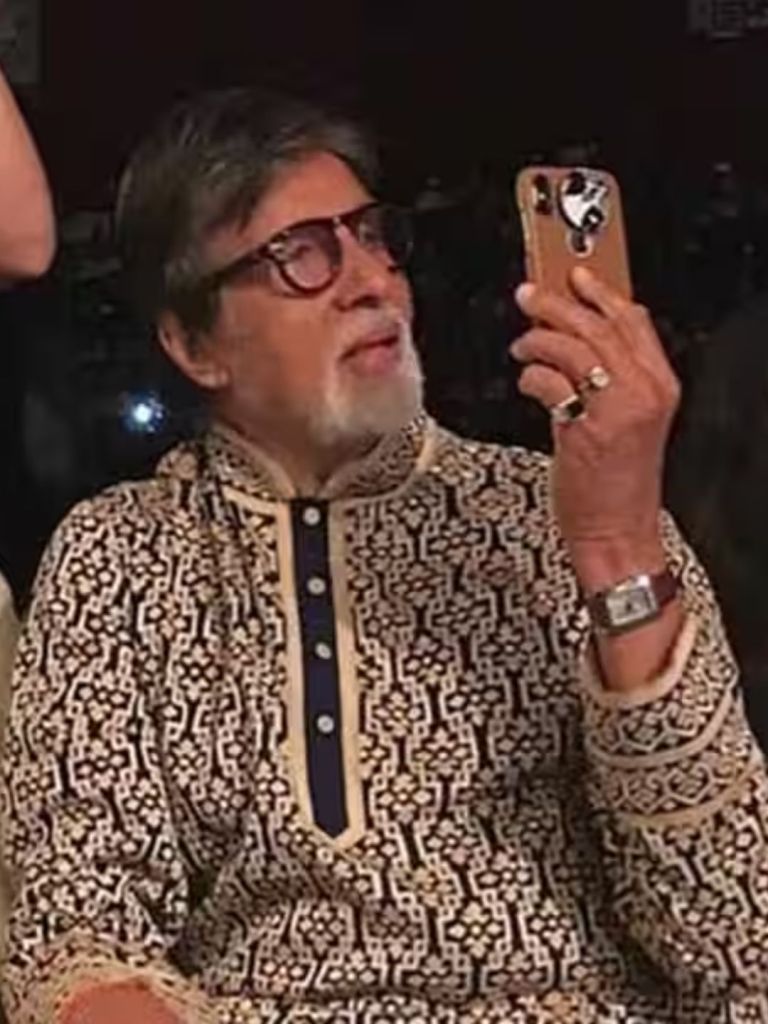 Bachchan Family | Bachchan Family News | Bachchan Family Secret | Aishwarya rai never replies on whatsapp group