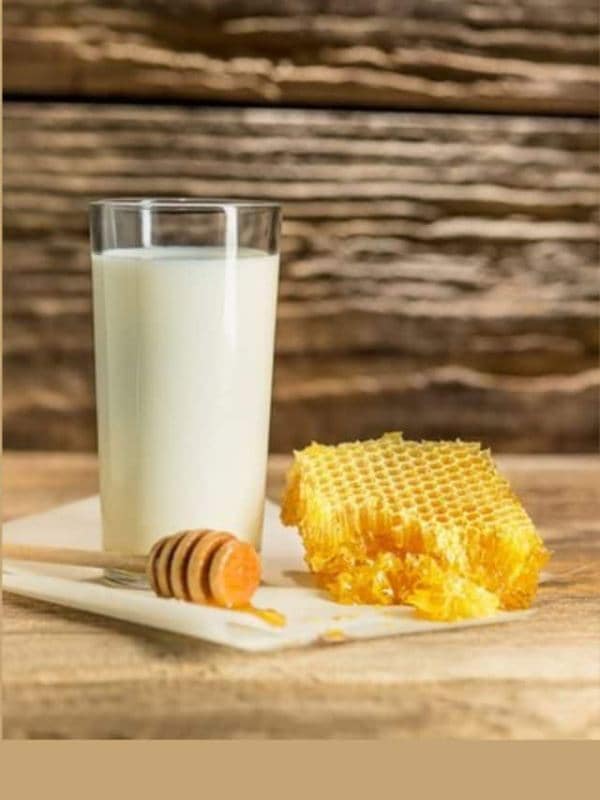 Milk With Honey Benefits. Cold Milk With Honey. Health News