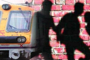 passenger first class brutally assaulted two passengers CSMT to Titwala local