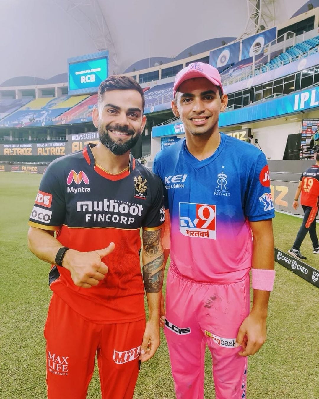 IPL 2024 ट्रॉफीवर RCB कोरणार नाव? 'या' पाच खेळाडूंच्या मदतीने विजेतेपद