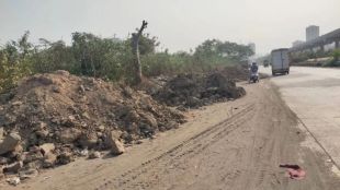 road debris of Mumbai is again being put in Thane Bay area