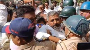 swabhimani shetkari sanghatana strikes on Vasantdada factory for sugarcane price