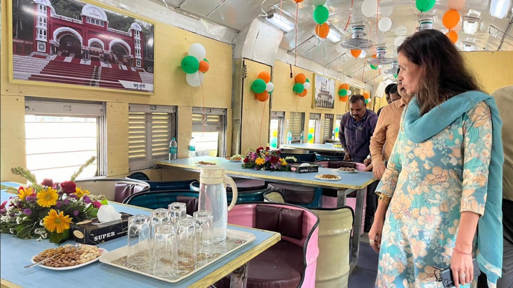 Railway employees converted waste railway coach canteen pune