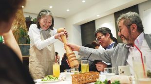 wrong orders are also welcomed in Tokyo's restaurant