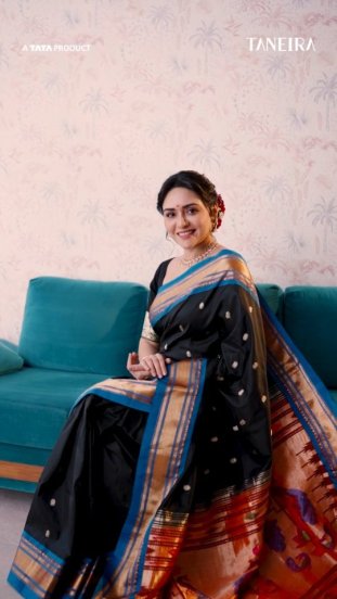 Amruta Khanvilkar Makar Sankranti 2024