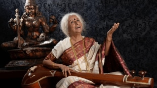 Swarayogini Dr. Prabha Atre veteran singer cremated on Monday January 15 state rites pune