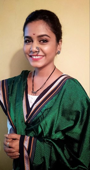 Actress Hemangi Kavi