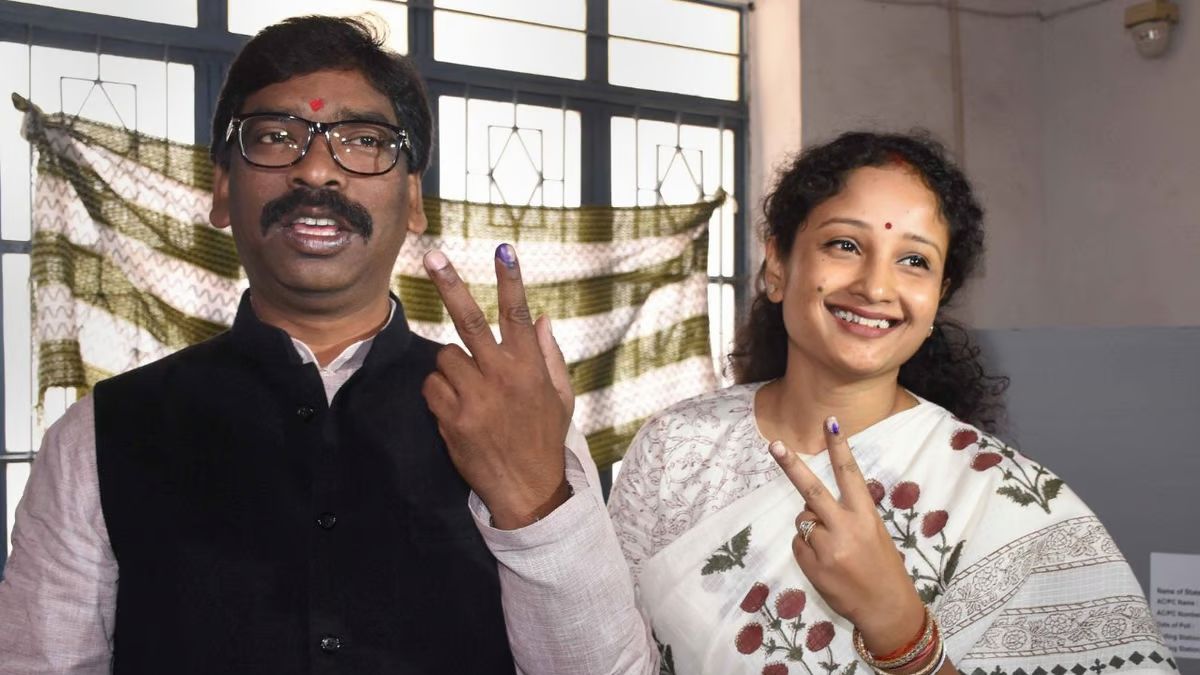 Hemant Soren and Wife Kalpana Soren