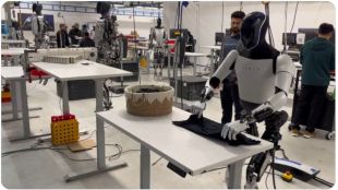 Optimus robot folding cloths viral video
