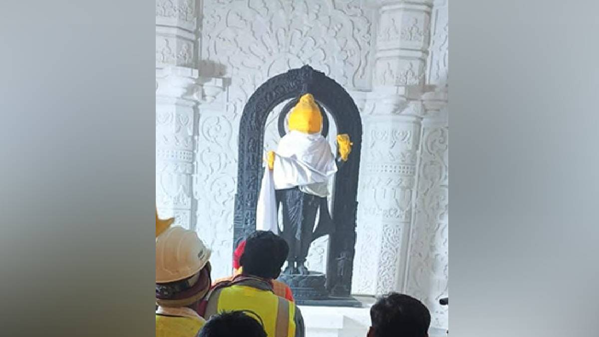 idol of Lord Ram inside Ayodhya temple