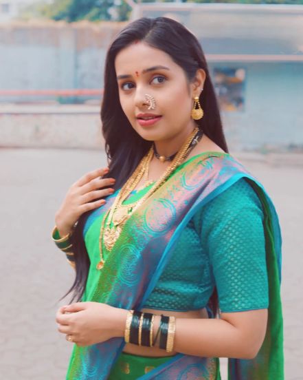 Shivani Rangole Kulkarni Makar Sankranti