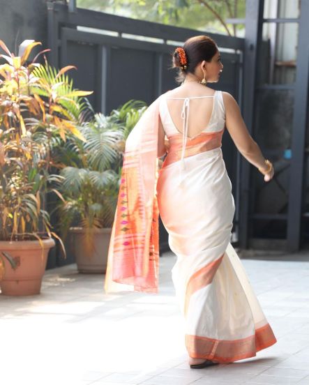 Sonalee Kulkarni White Paithani Saree