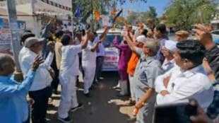 various parties protested against governments by carrying out funeral procession of evm