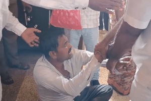 Attempt of self immolation farmer Khamgaon
