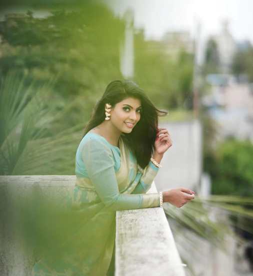 madhuri pawar bought new house in satara
