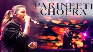 Parineeti chopra first live singing performance mumbai festival 2024 viral photos