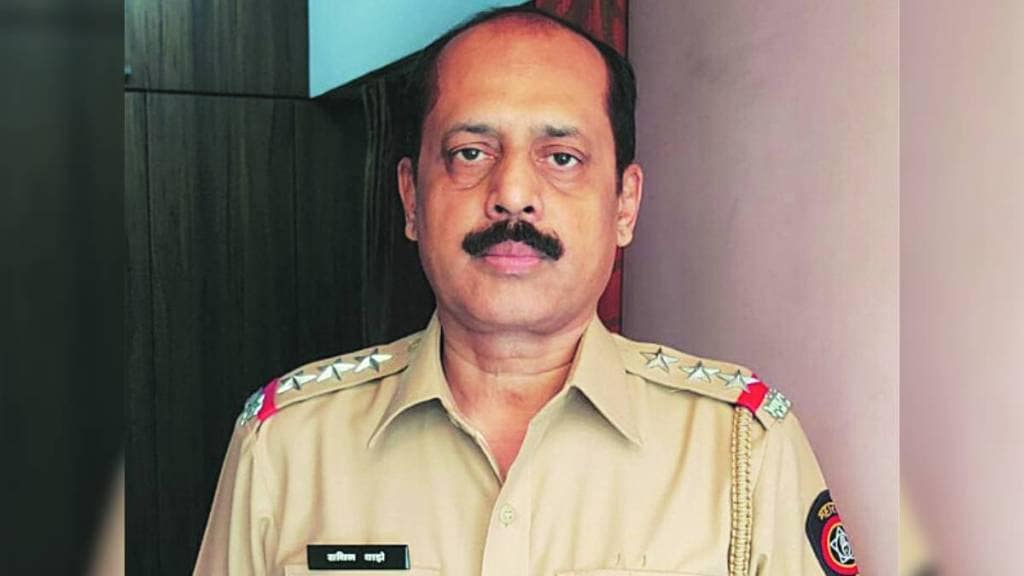 ex mumbai cop cop sachin vaze want approver in Khwaja Yunus custodial death case