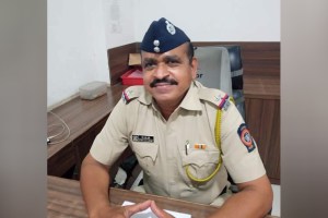 Police officer sunil khaire dies in court thane a