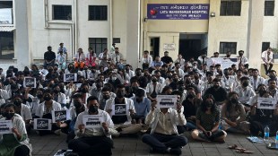 Doctors of NKP Salve Medical College in Nagpur strike on demand for tuition fees