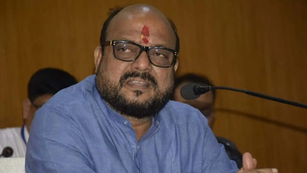 Minister Gulabrao Patil taunts MP Sanjay Raut over Eknath Shinde karad