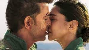 Hrithik Roshan Deepika Padukone Kissing Scene