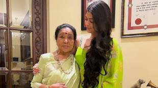 Zanai Bhosle with Asha Bhosle