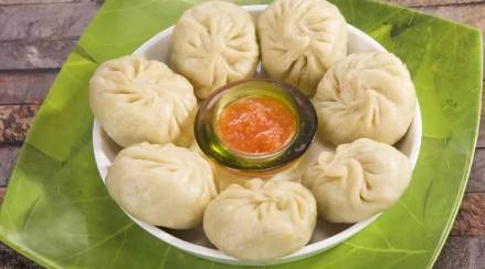 Momos