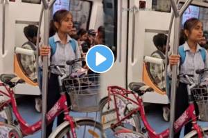 Girl entered in metro with bicycle