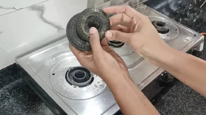 Kitchen Tips In Marathi Salt On Gas Cleaning Tips Kitchen Jugaad