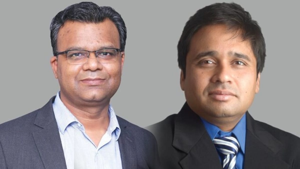 ( प्रणव गोखले, मुख्य निधी व्यवस्थापक, श्रीदत्त भांडवलदार, सहनिधी व्यवस्थापक)