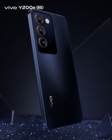 new-launched-smartphones-vivo-and-IQ00 
