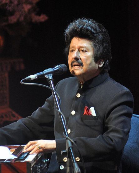 आपल्या पश्चात पंकज उधास त्यांच्या कुटुंबासाठी कोट्यावधीची संपत्ती सोडून गेले आहेत.