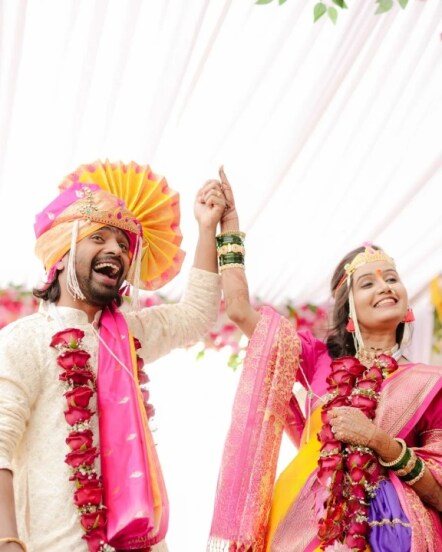 'टाइमपास' चित्रपटातून घराघरात पोहोचलेल्या प्रथमेश परबच्या काल डोईवरती अक्षता पडल्या.
