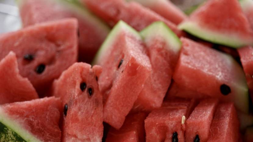 Spot These Signs On Watermelon To Know If It Is Sweet Without Tasting or Cutting Find Out Sweet Water Melon Jugad To Save Money
