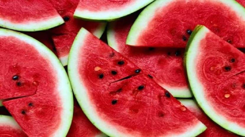 Spot These Signs On Watermelon To Know If It Is Sweet Without Tasting or Cutting Find Out Sweet Water Melon Jugad To Save Money
