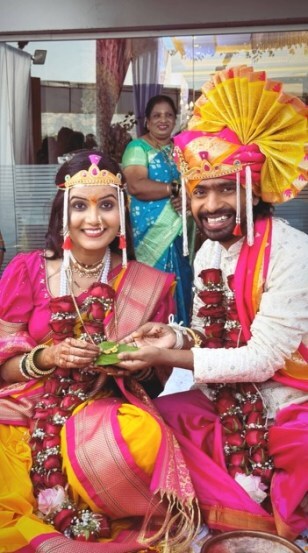 प्रथमेश-क्षितीजाचा लग्नसोहळा थाटामाटात कुटुंबीय आणि जवळच्या मित्रपरिवाराच्या उपस्थित पार पडला. (फोटो सौजन्य - रवी जाधव इन्स्टाग्राम)