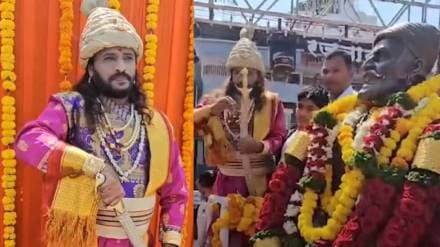 abhijeet bichukale celebrates shivjayanti