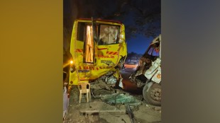 accident, Navale Bridge, Dumper, Collides, Passenger Bus, Seven Injured, pune,