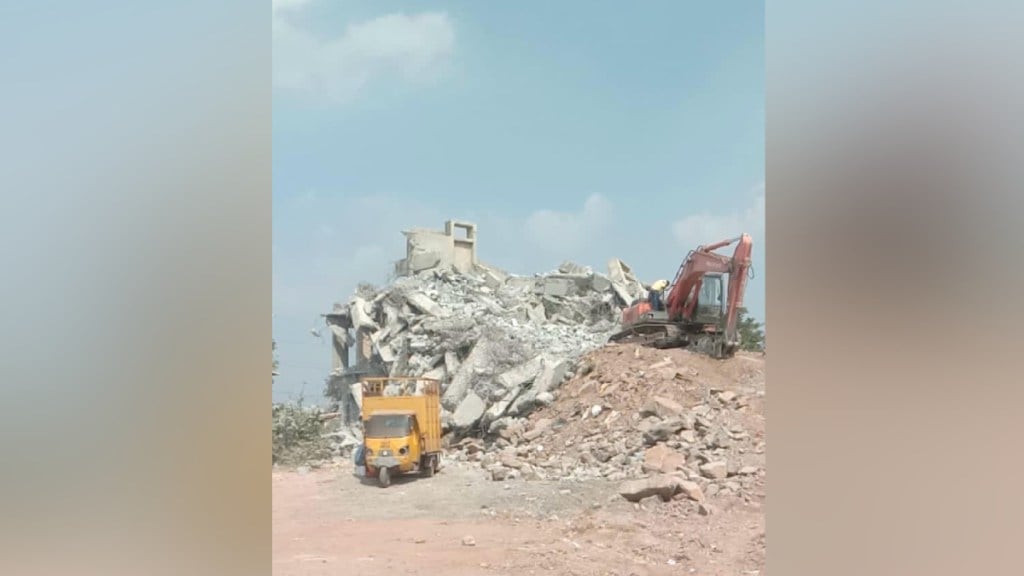 illegal building demolished ayre Dombivli KDMC G Ward Assistant Commissioner