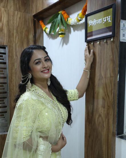 sukh mhanje nakki kay asta fame actress girija prabhu bought new home