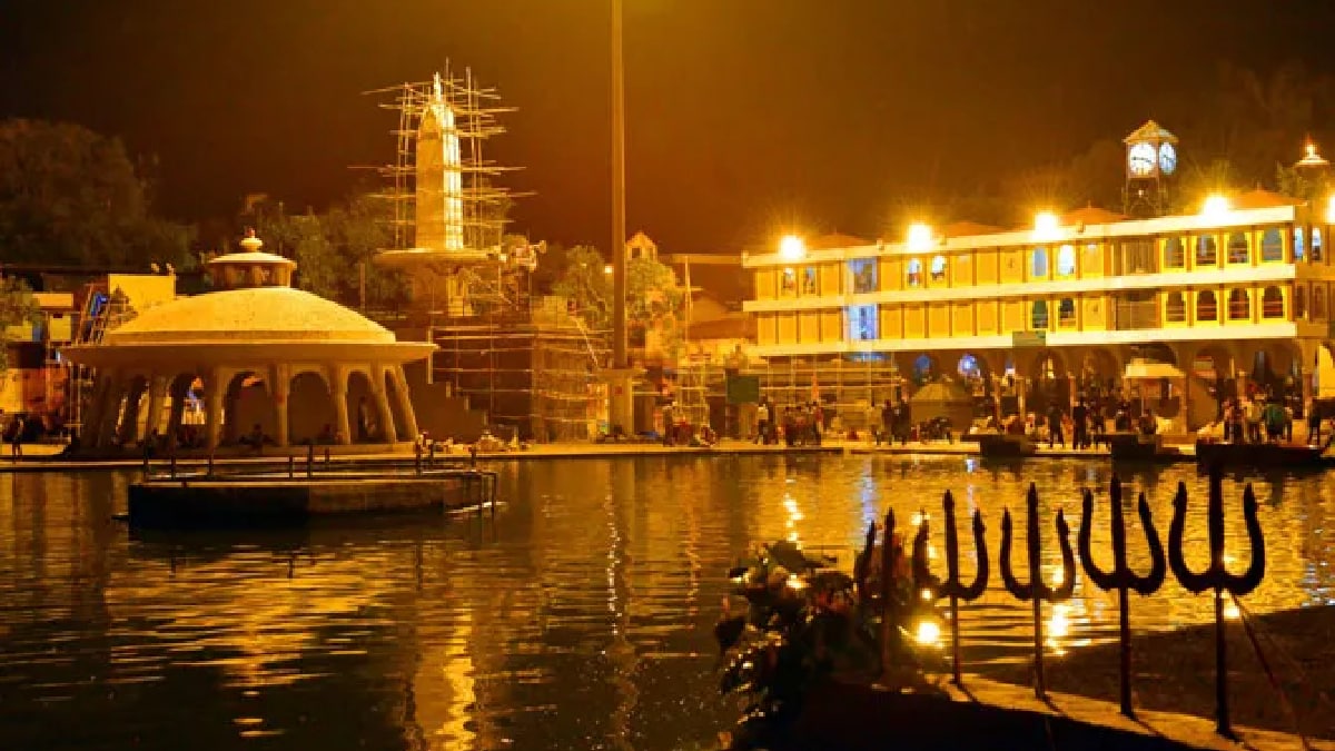 nashik, controversy, godavari aarti, accumulation, financial funds, purohit sangh,