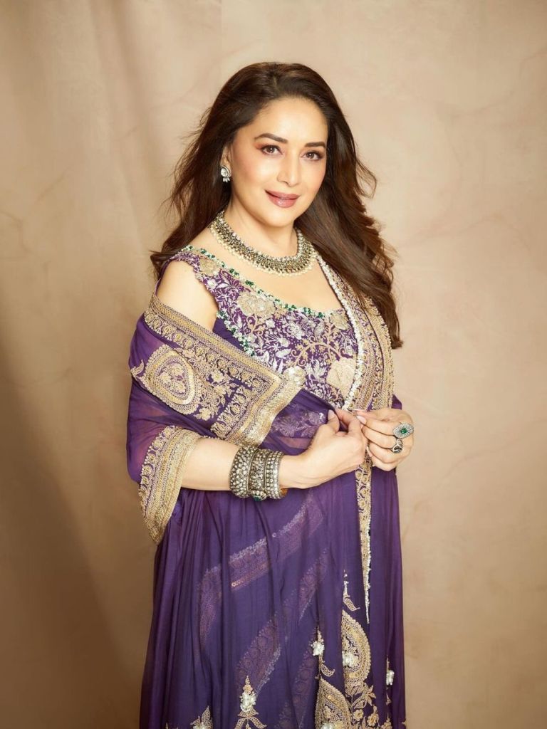 Madhuri Dixit Photos Fashion Tips Gujarati News