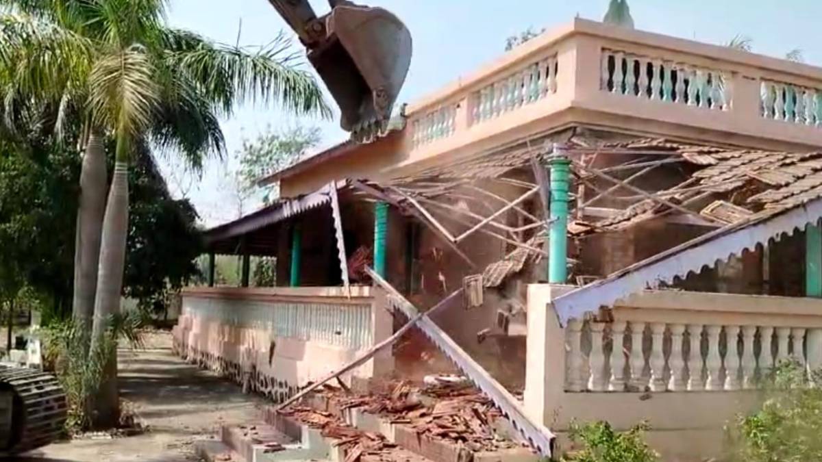 17 illegal construction on tribal land in bhiwandi