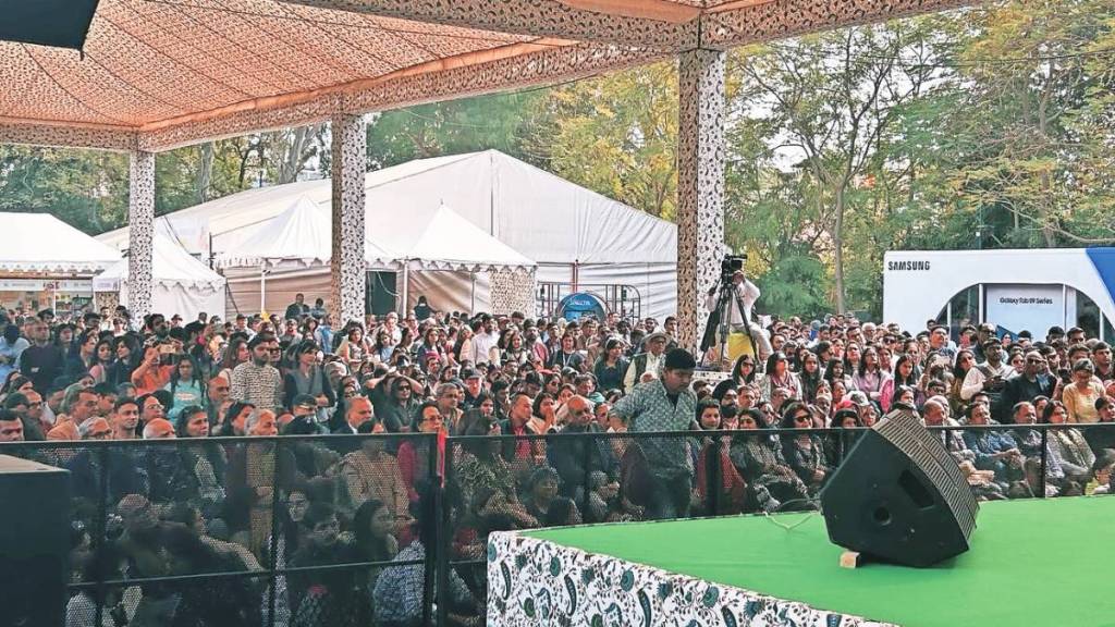 gulzar bonnie garmus in jaipur literature festival 2024